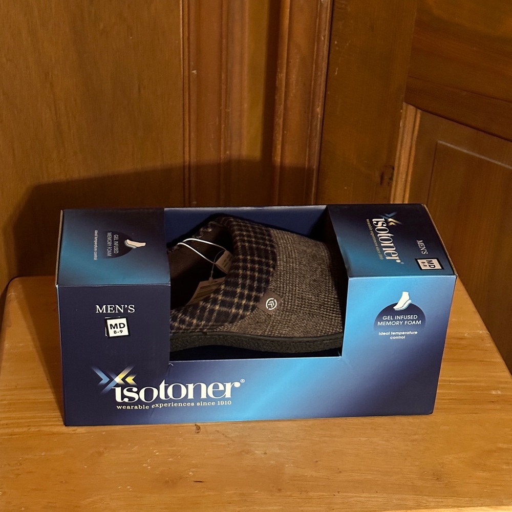 Men’s Isotoner Bedroom Shoes